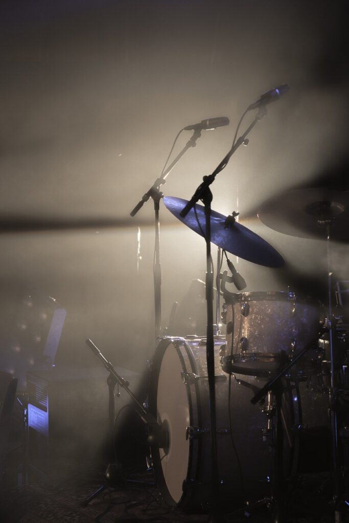 drum kit, light, spotlight-1784134.jpg